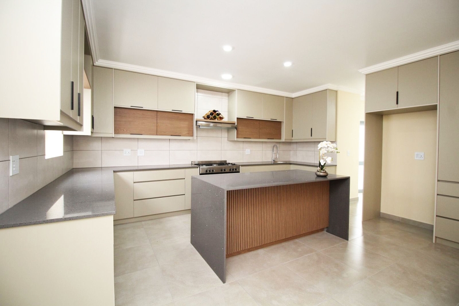 3 Bedroom Property for Sale in Blue Lagoon Western Cape